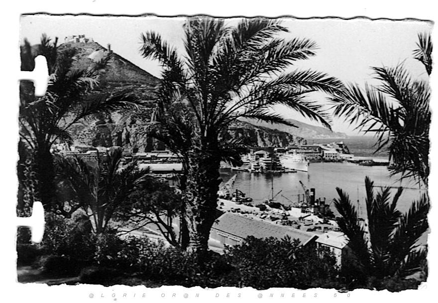 ORAN 1960 LE VIEUX PORT.jpg